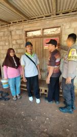 KEGIATAN PENEMPELAN STIKER PKH TAHAP 2 DI PADUKUHAN MOJOSARI